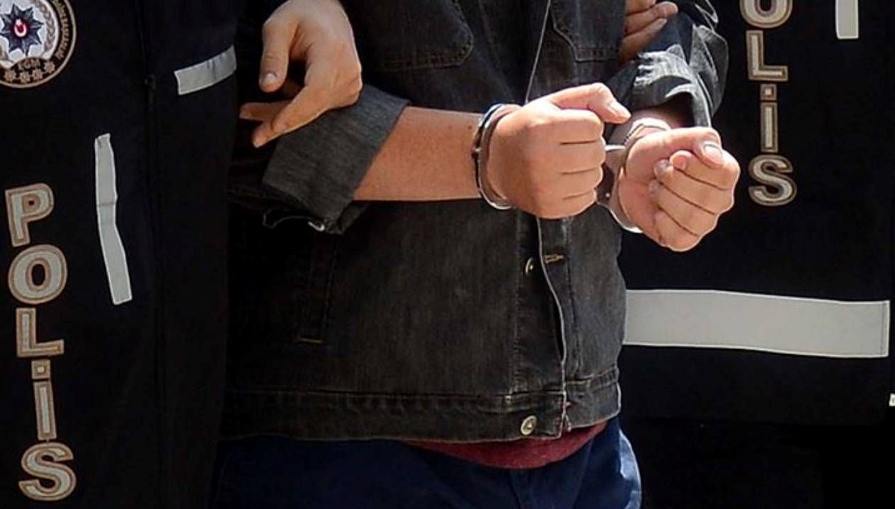 33 yil hapis cezasiyla araniyordu adanada yakalandi Xiz2YSUU