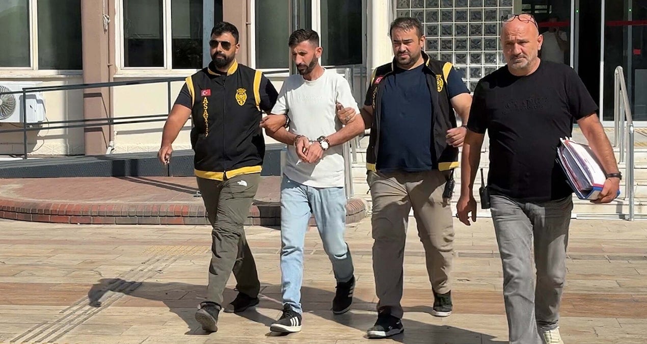 cezaevinden kacan supheliden tekrar kacacak misiniz sorusuna piskin yanit kRvJd5WV