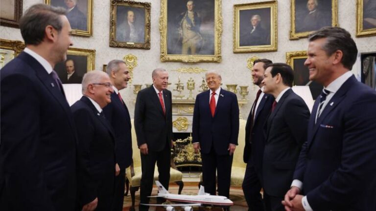 cumhurbaskanligindan erdogan trump zirvesi aciklamasi tarih nitelikteki gorusmede onemli mesafeler katedildi KOWkBEAw