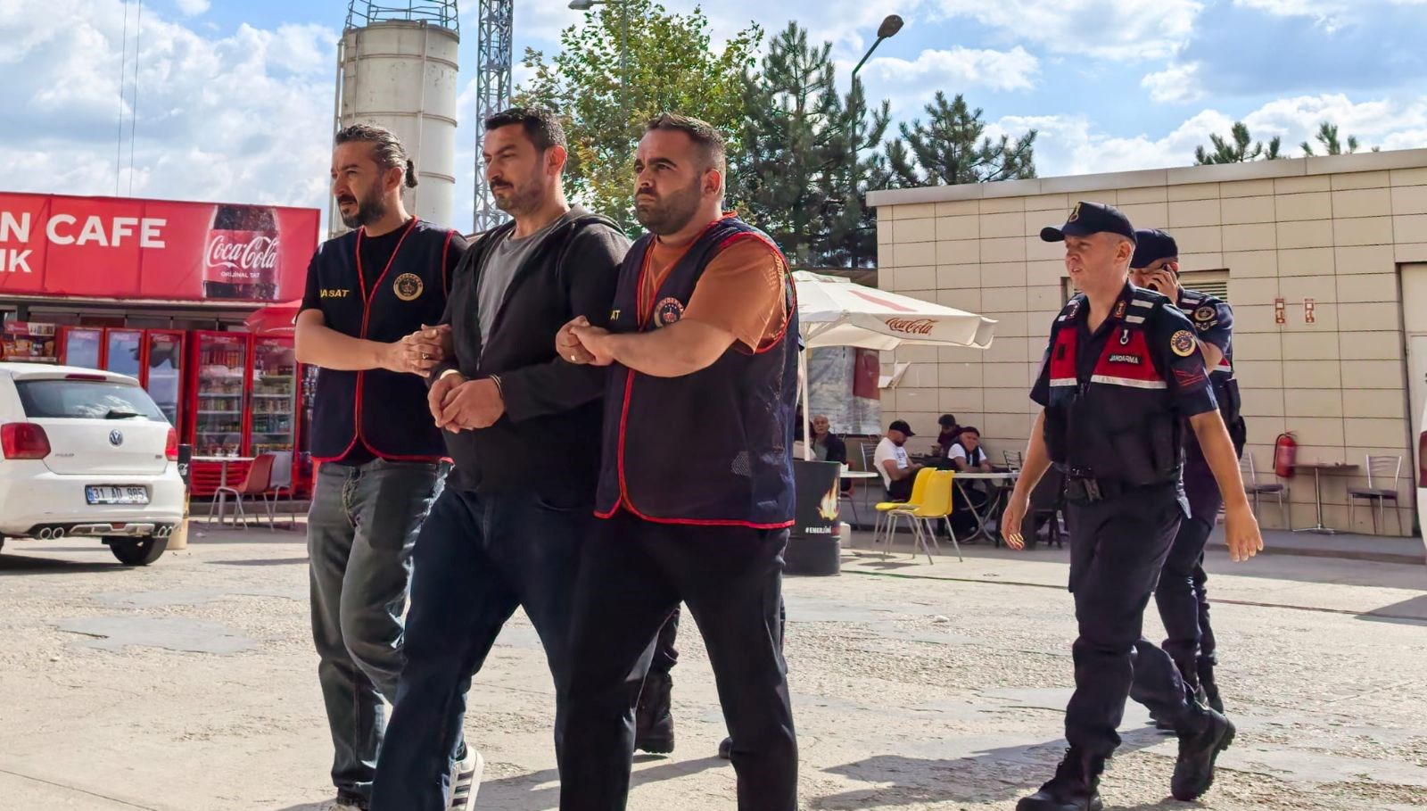 feto hukumlusu eski infaz koruma memuru bursada yakalandi HZORS1tT