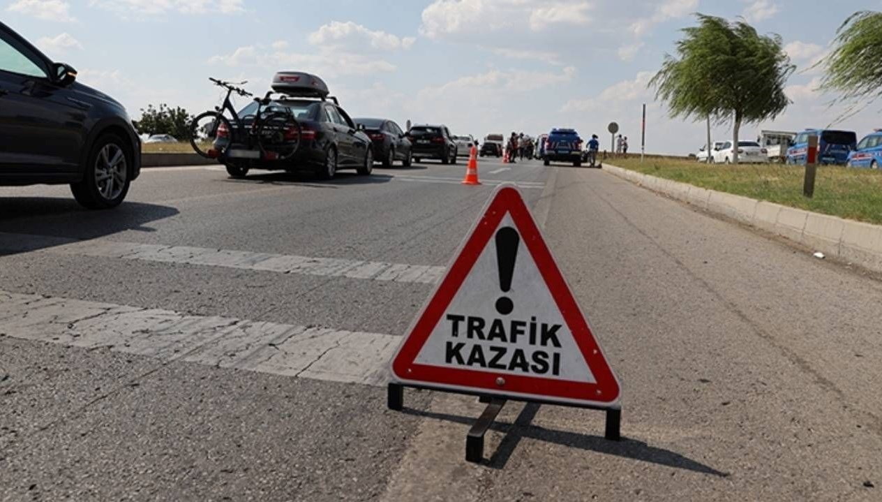 konyada arac sarampole dustu cfxyl8mF