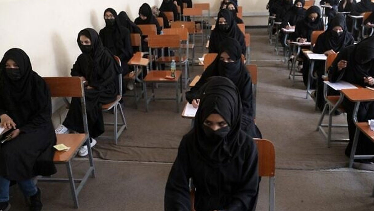 universitede kadin kitabi yasagi I5qNqYGn