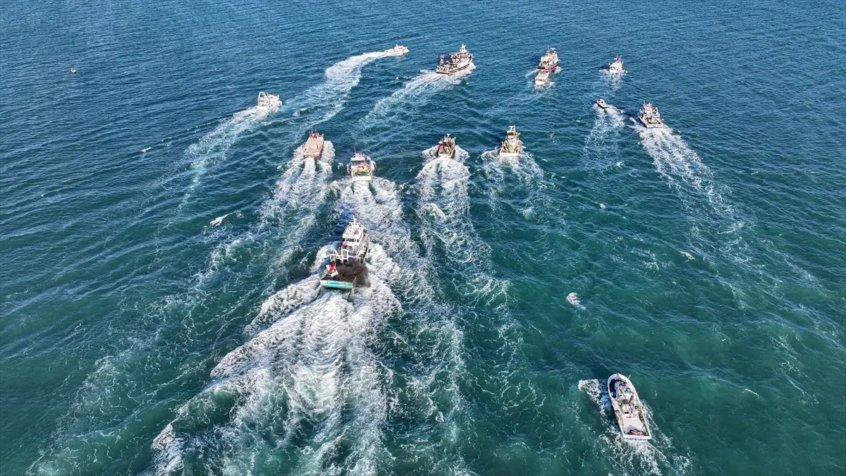 adanadan filistine destek gosterisi BAs7QqQQ