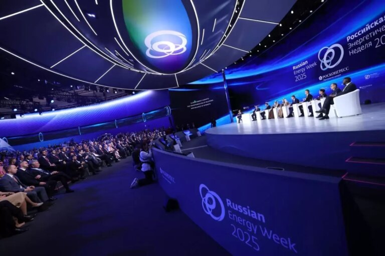 bakan bayraktar turkiye avrupanin enerji guvenliginde anahtar rol oynuyor fCHs1V6a.jpg