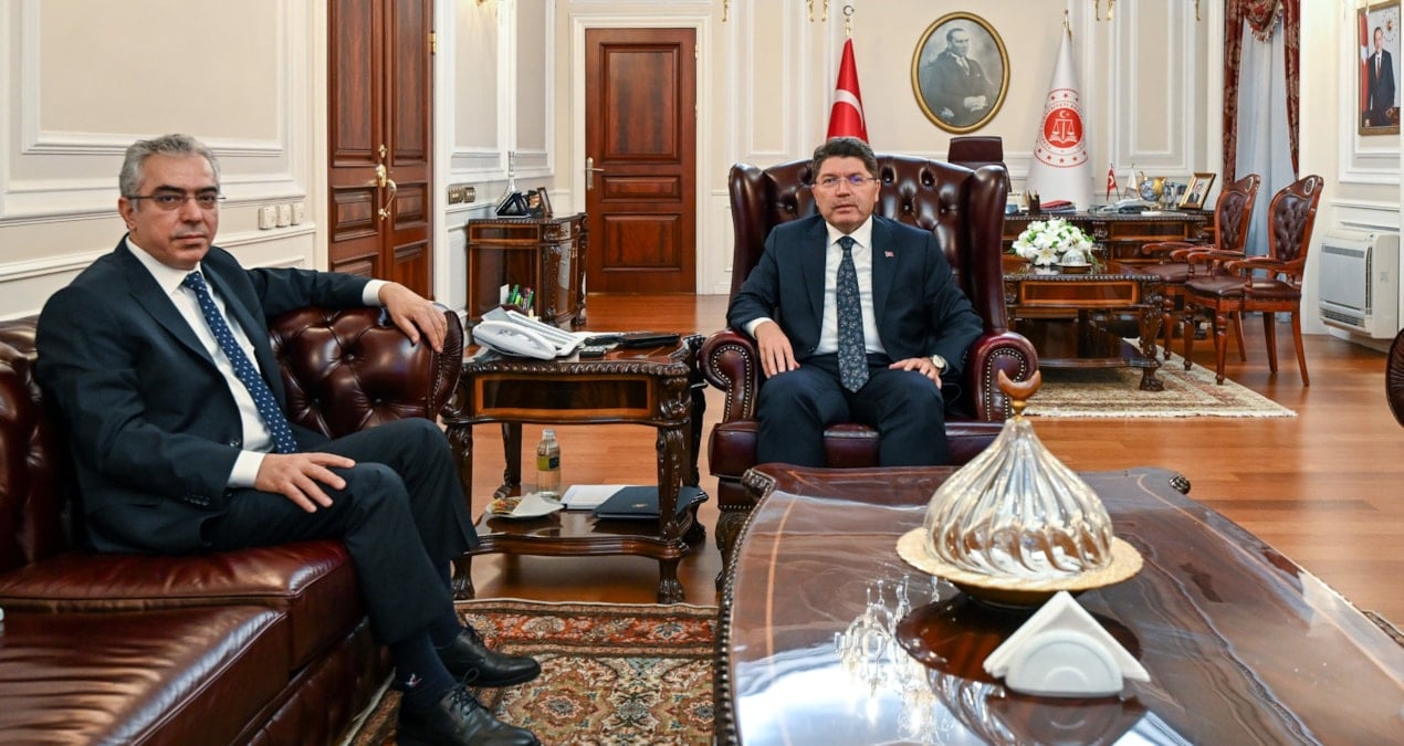 bakan tunctan pes pese basdanisman gorusmesi 2mPlYNAY