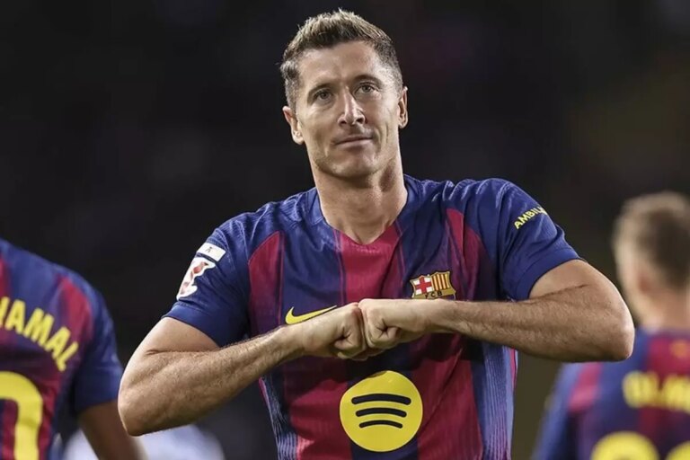 fenerbahceden tarihi transfer hamlesi uuRBNMxA.jpg