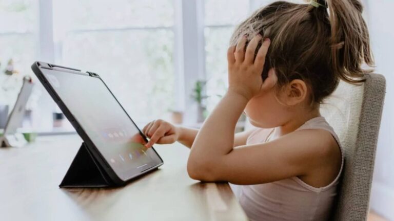 uzm dr tufandan ekran bagimliligi uyarisi cocuklarda gozluk kullanimi artti 4gXUgHUH