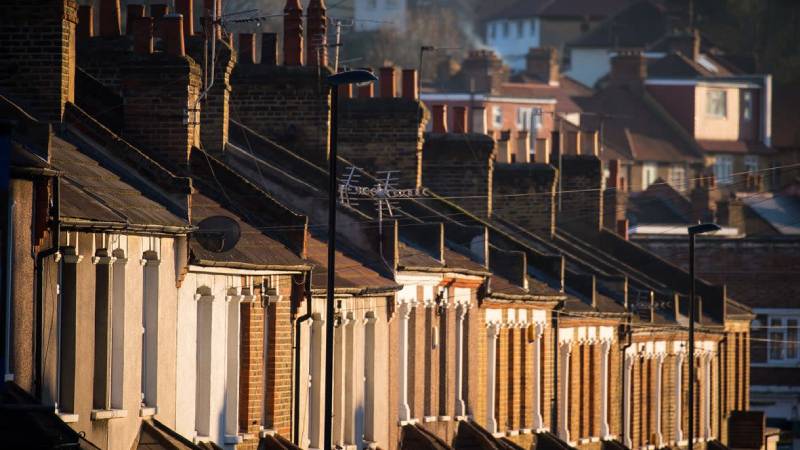 airbnb londrada siddet ve istismar magduru kadinlar icin ucretsiz konaklama saglayacak 5zx4jLbY.jpg