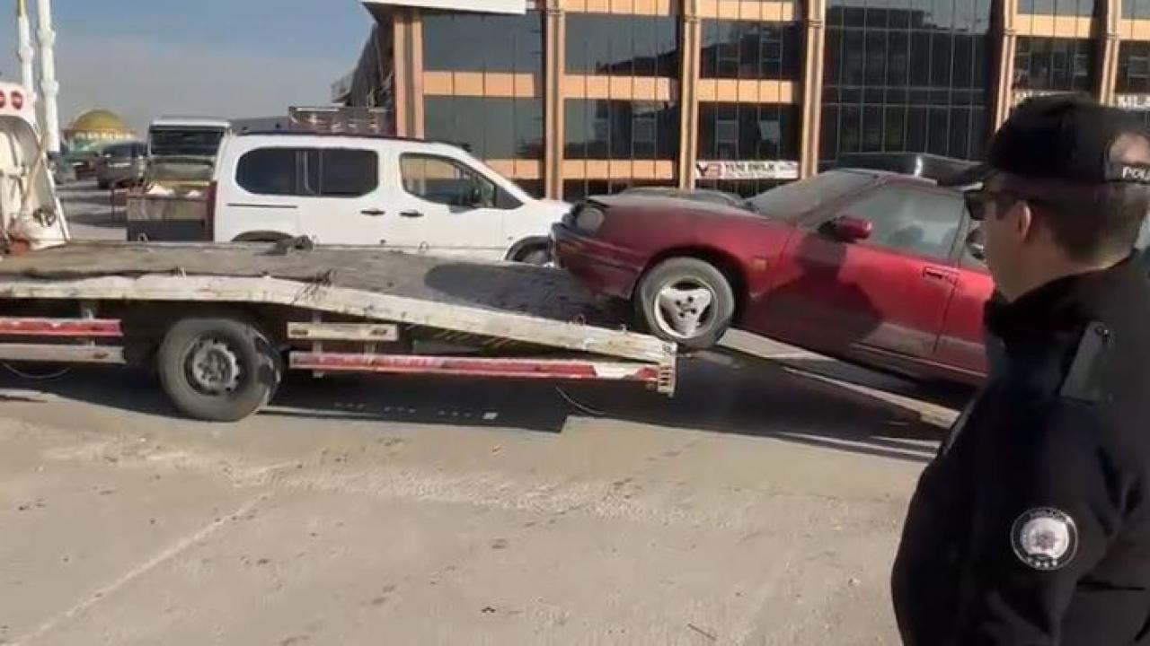 ankarada hurda arac temizligi cok sayida arac trafikten men edildi MmY4wGcJ.jpg