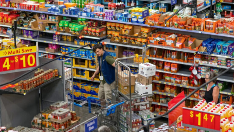 dev market zincirinden kapanma iddialarina yanit 1CENmzWP.jpg