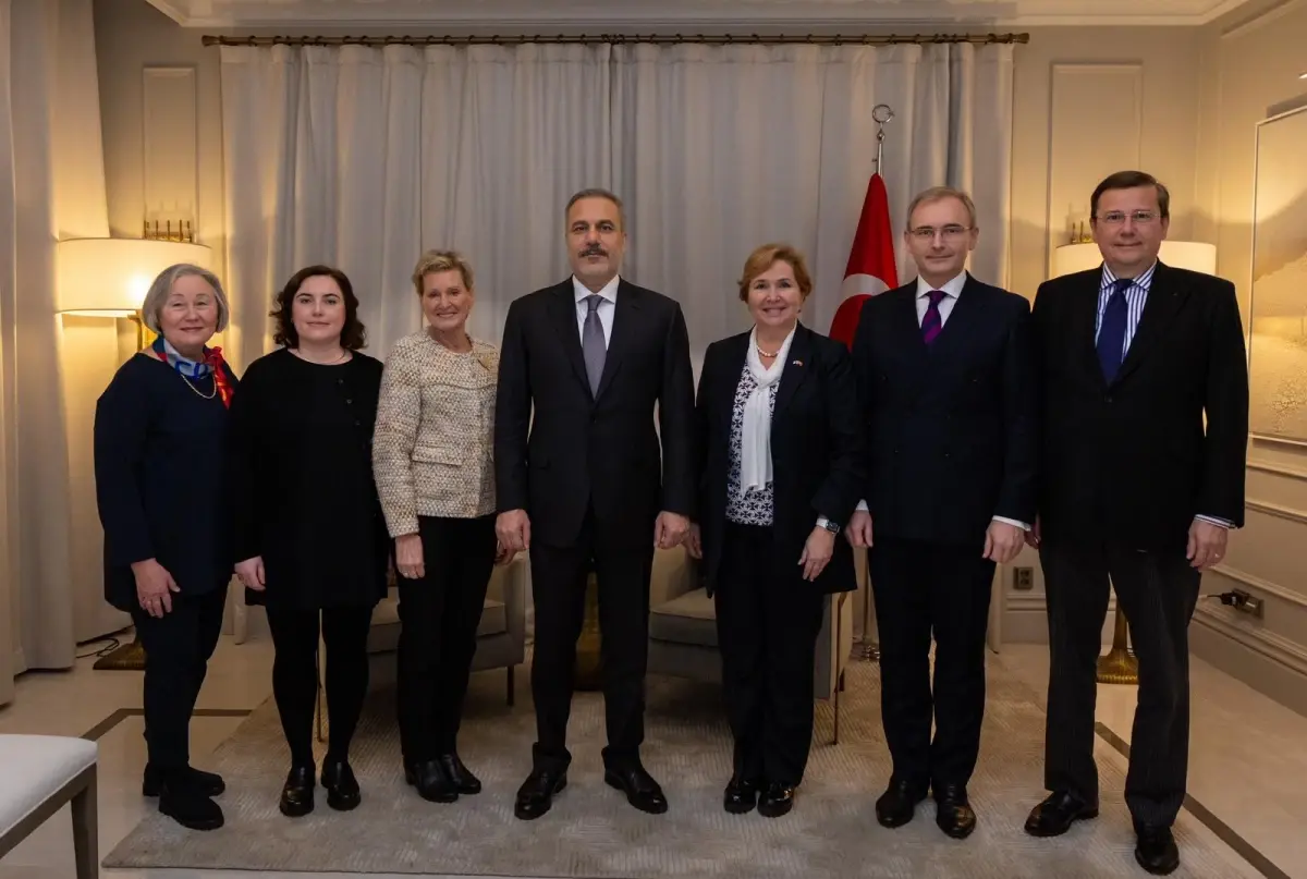 fidan helsinkide islam cemaatini kabul etti O5VdiAZ5.jpg