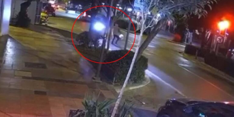 motosikletin carptigi yaya hayatini kaybetti kaza ani kamerada ct3Dwu8M.jpg