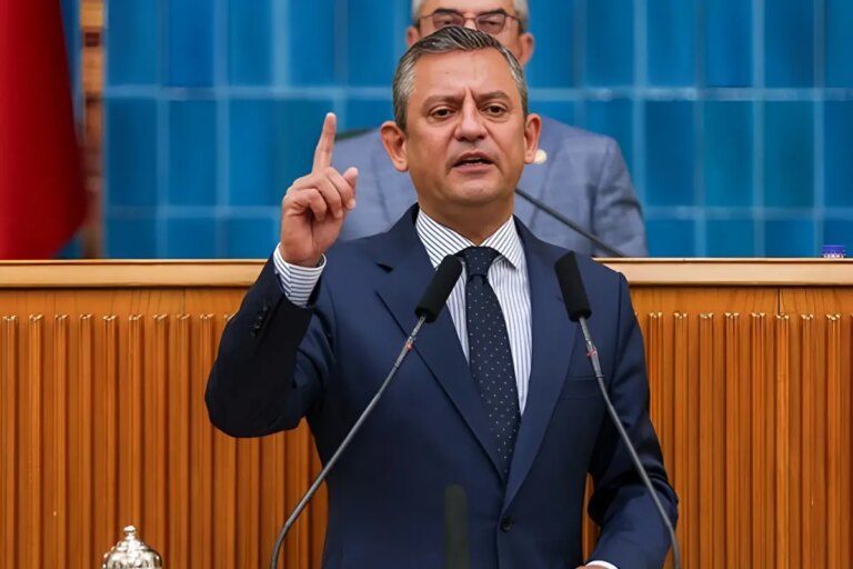 ozgur ozelden gundemi sarsacak aziz ihsan aktas iddiasi BeXUgOTX.jpg