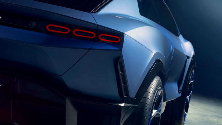 elektrikli-lamborghini-projesi-rafa-kalkti-GUEq6UL4.jpg