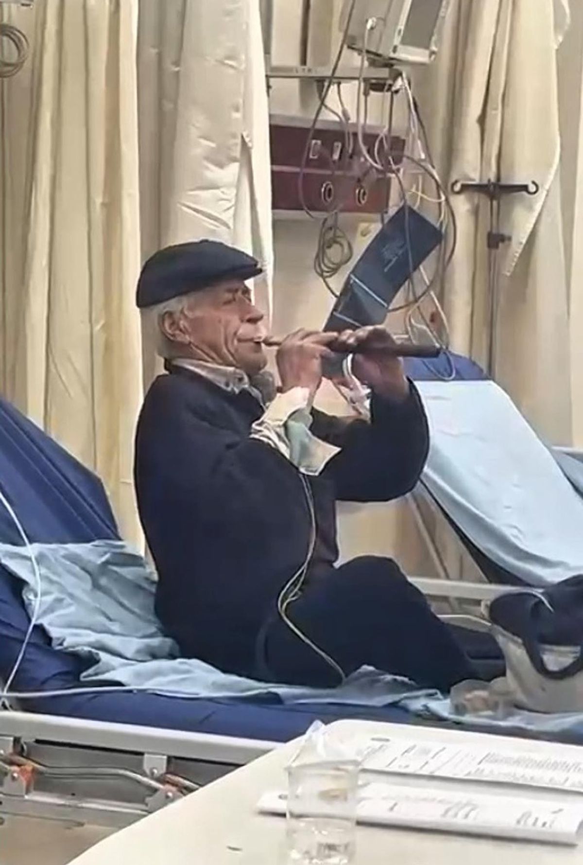 Acil Serviste Zurna Çalarak Moral Buldu